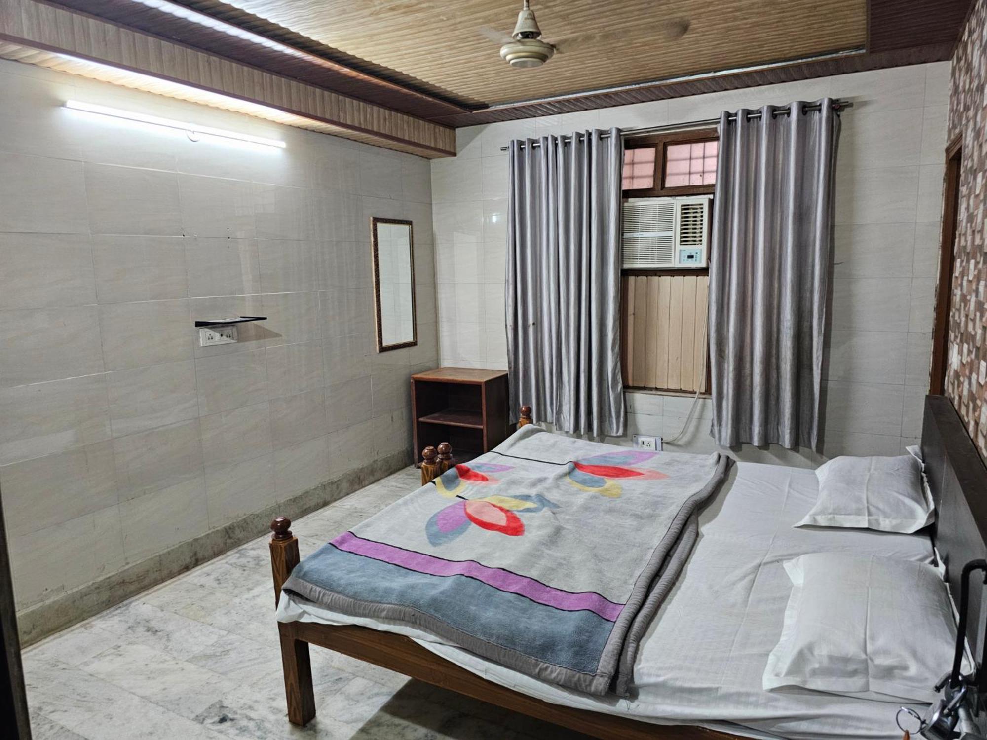 Subhadra Guest House มถุรา ห้อง รูปภาพ
